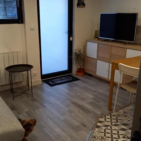 Appartement Individuel En Maison Beaumont-sur-Oise Exterior foto